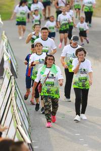 BIB: 
                            <button type="button" onclick="openModal(3556098)" class="btn btn-primary btn-sm float-right btn-popup" data-toggle="modal" data-target=".modal-high-quality">
                        <i class="fas fa-shopping-cart"></i> Add to Cart
                    </button>
                                            <button type="button" onclick="isThisMe(3556098, true)" class="btn btn-success btn-sm float-right btn-popup btn-isme hidden" data-toggle="tooltip" data-placement="bottom" title="นี่คือรูปของคุณใช่ไหม คลิกที่นี่เพื่อเอาเข้าอัลบั้ม">
                        <i class="fas fa-plus"></i> Add to album
                    </button>
                    <button type="button" onclick="isThisMe(3556098, false)" class="btn btn-warning btn-sm float-right btn-popup btn-isnotme hidden">
                        <i class="fas fa-ban"></i> Remove from album
                    </button>